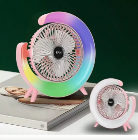 مروحة مكتب صغيرة بإضاءة LED ملونة